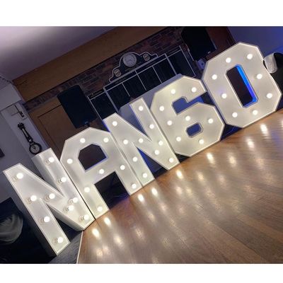 Dekoration Licht Marquee Briefe in kundenspezifischer Farbe für Party Geburtstag Liebe Stand