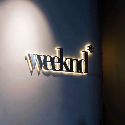 50000 Arbeitsstunden Lebensdauer Custom Mall Signage 3D Acrylic LED Licht Schild für Hochzeit