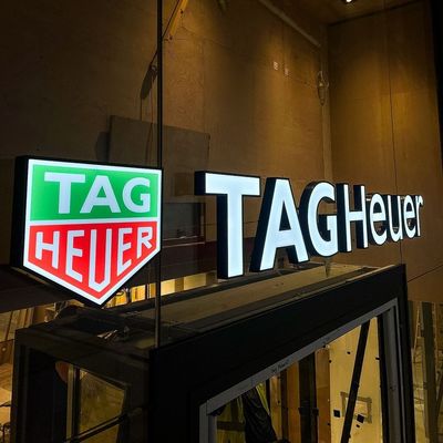 Custom 3d Edelstahl Innenwand Brief Logo Zeichen mit Leuchtwirkung Anzeige