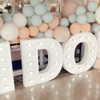 12V Eingangsspannung Große beleuchtete 3D-Buchstaben Heiraten Sie mich LED-Markißschild für Hochzeit