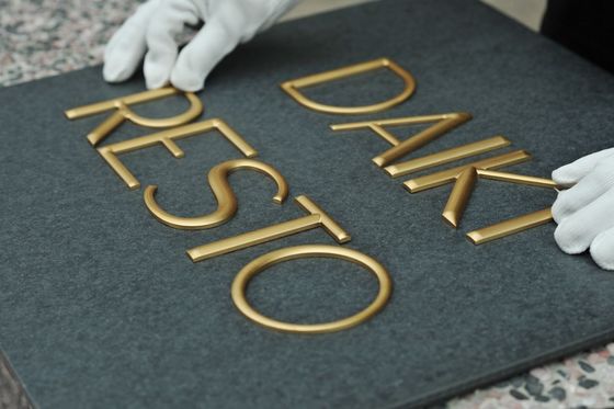 Outdoor-Metall-Logo-Schilder Dauerhafte runde gedruckte Plaketten für Kunstgalerien