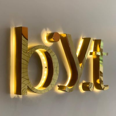 Büro-Wandbuchstaben Logo in 3D-LED für kundenspezifische Werbeanzeigen aus Metall