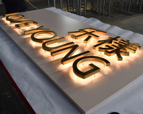 Außen 3D LED-Plakette und Display Board Edelmetall Hintergrundlicht Leuchtbare Buchstaben