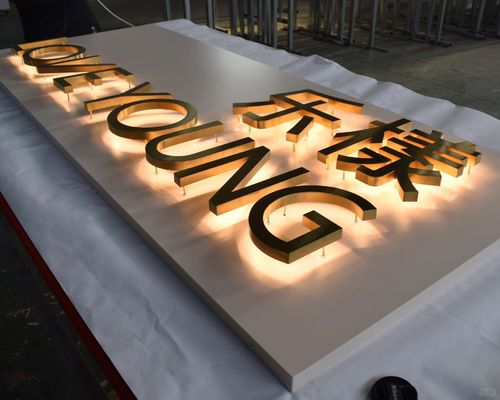 Außen 3D LED-Plakette und Display Board Edelmetall Hintergrundlicht Leuchtbare Buchstaben