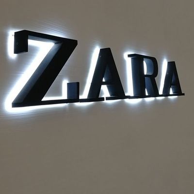 2024 Acrylschnee Innenwerkwand ZARA LED Metall Customized 3D Hintergrundbeleuchtung Briefe