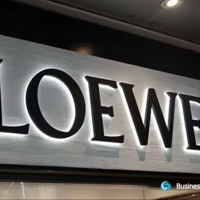 Schnee-LED-Logo-Schild für Außenwerbung an Busbahnhöfen Wasserdicht und individuell