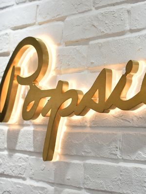 Wand LED Beleuchtungsschild 3D Hintergrundbeleuchtung Logo Schild Custom For Office